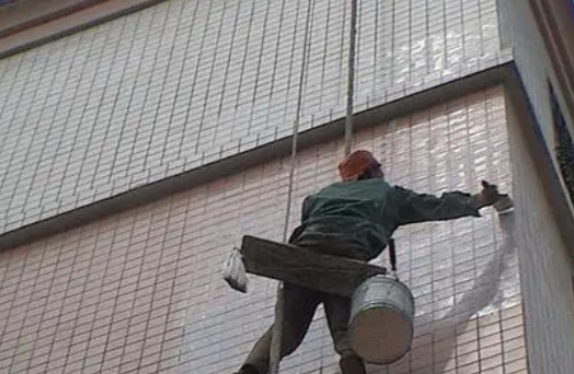 邳州卫生间漏水维修公司分享下邳州外墙防水的必要性。